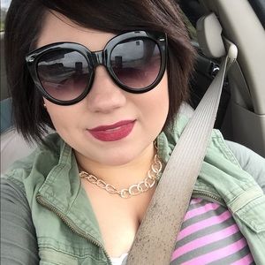 Meet your Posher, Lynn